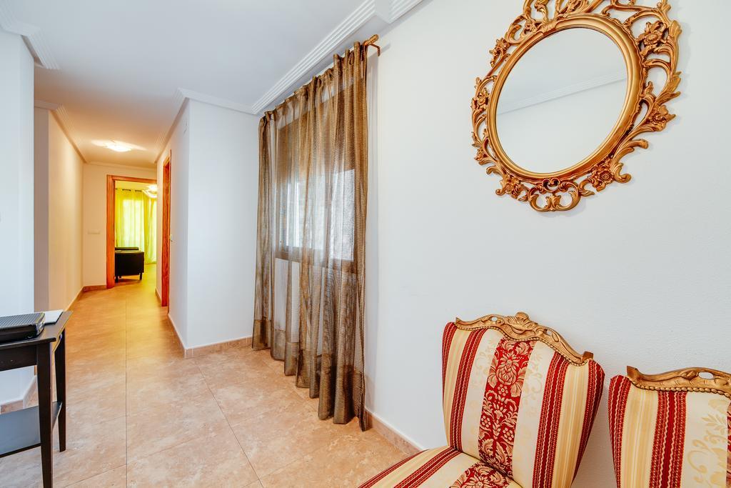 Apartamentos Madrid Τορεβιέχα Εξωτερικό φωτογραφία