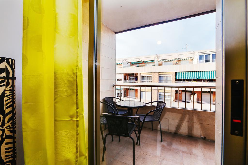 Apartamentos Madrid Τορεβιέχα Εξωτερικό φωτογραφία